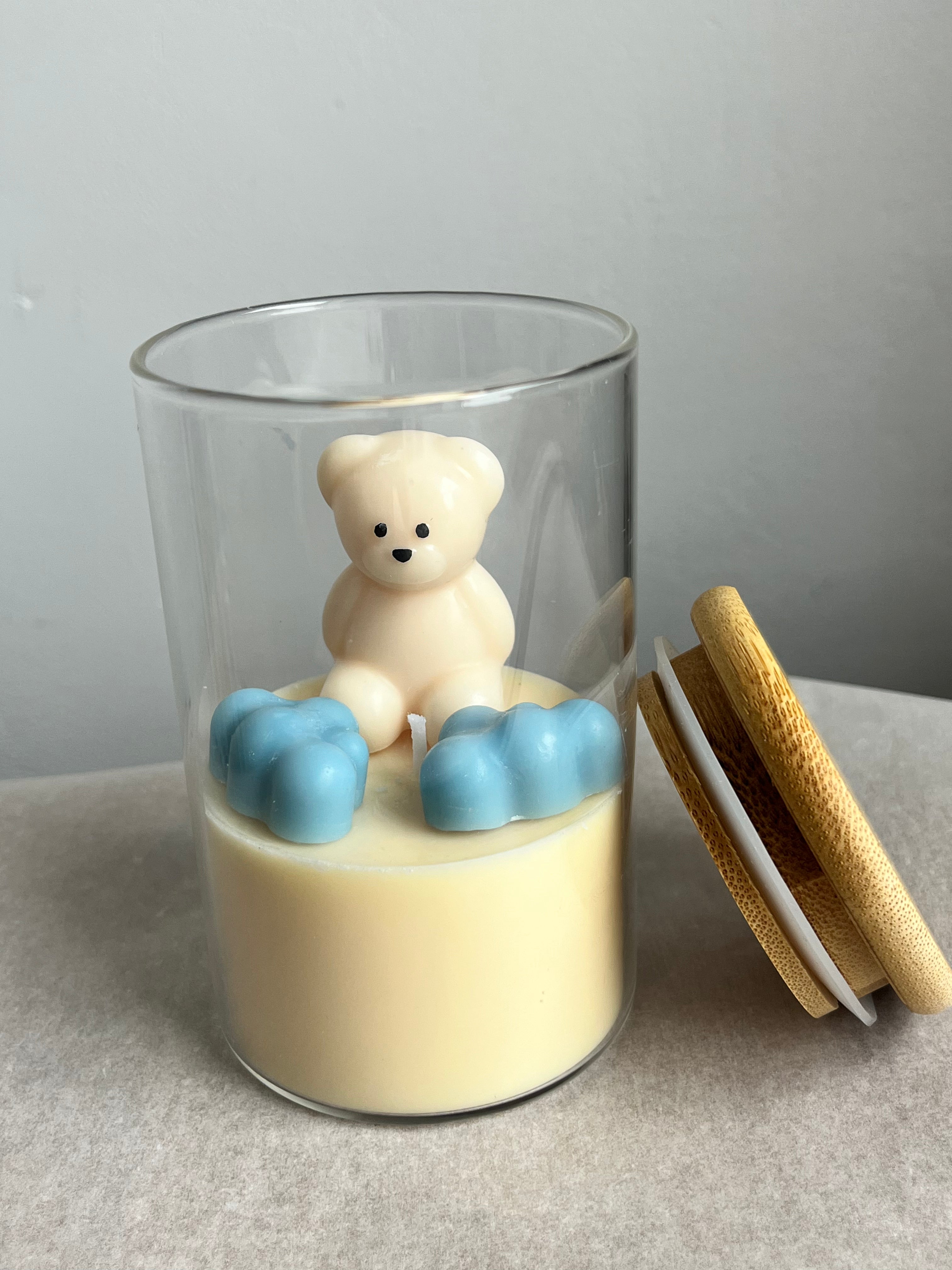 Teddy bear candle blue Unscented